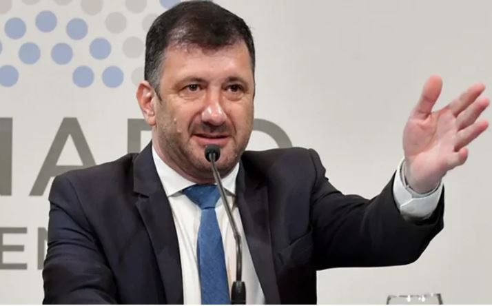 Senado: cuándo debería asumir Stefanía Cora, la reemplazante de Edgardo Kueider
