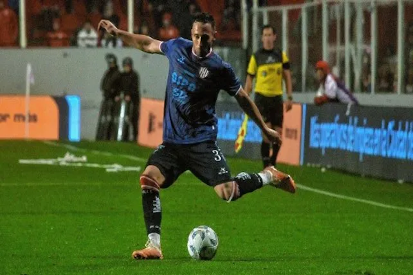 Claudio Corvalán renueva contrato con Unión