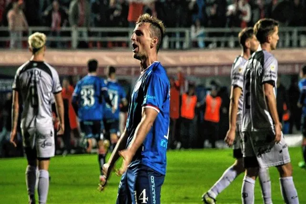 Bruno Pittón acordó con Unión y firma su nuevo contrato