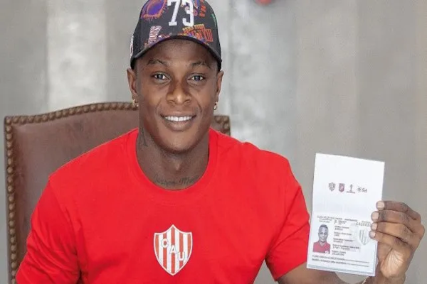 Unión confirmó la llegada del ecuatoriano José Angulo