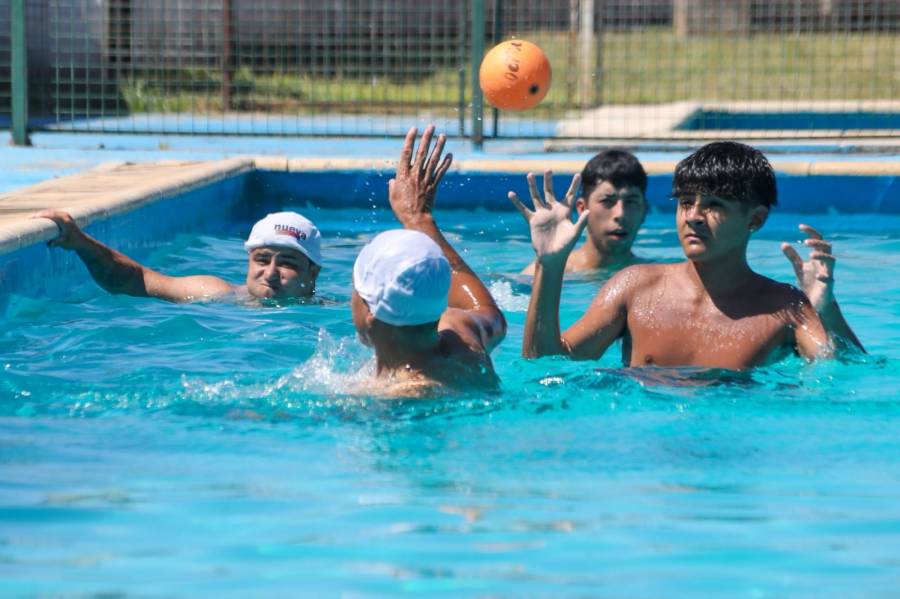 Miles de jóvenes disfrutan de las actividades de verano