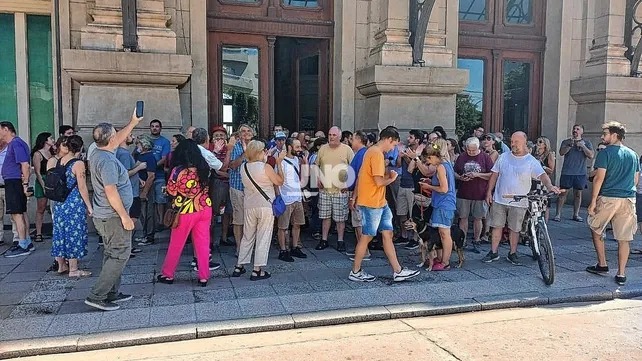 Vecinos y organizaciones sociales se manifestaron y pidieron 
