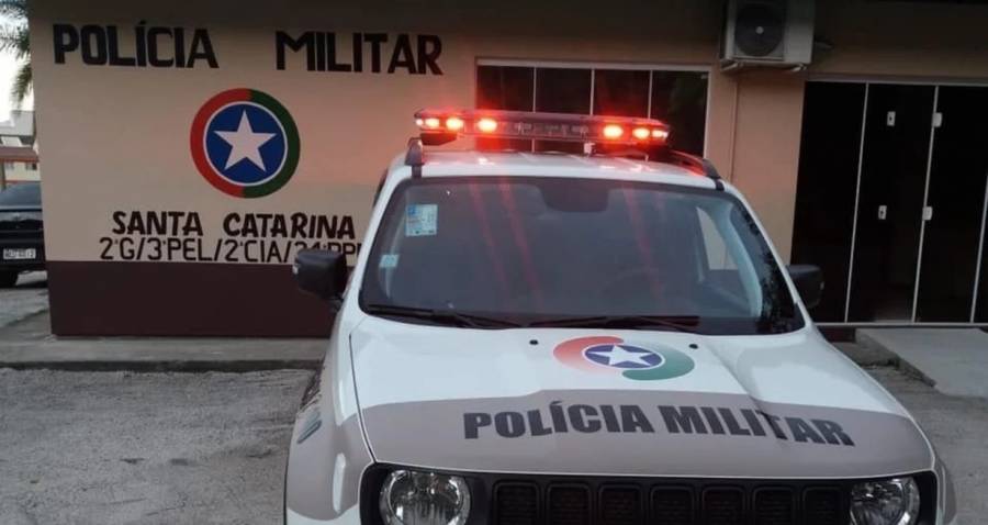 Les robaron el auto en Brasil antes del temporal y están sin documentos