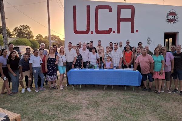 Encuentro con vecinos en Huanqueros 