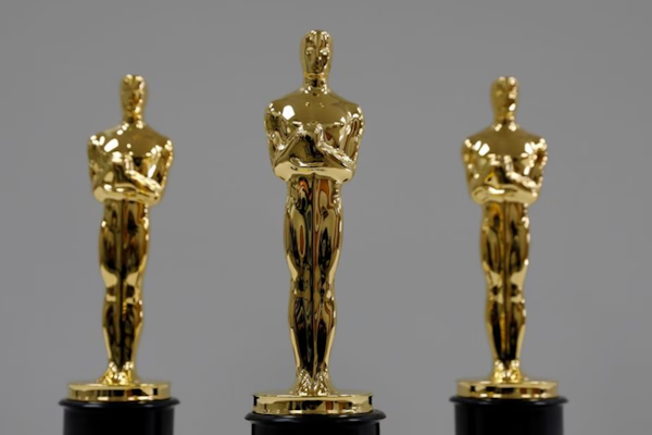 Oscar: quién la bautizó y el actor que posó desnudo para el boceto