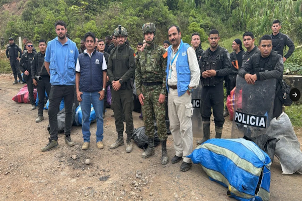 Colombia: 28 policías liberados de una organización guerrillera armada