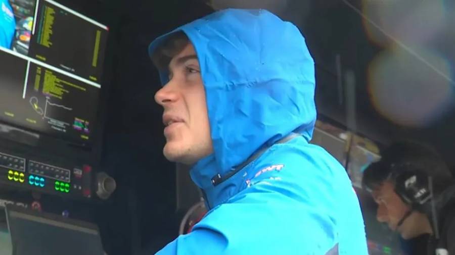 Franco Colapinto aprovechó la lluvia de Australia y fue a tomar mates con su ex equipo de Fórmula 2