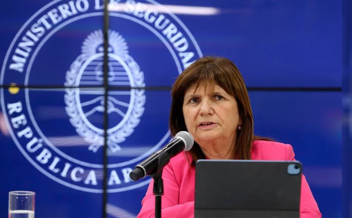 Bullrich anunció que ingresó a Diputados proyecto de ley Antibarras: