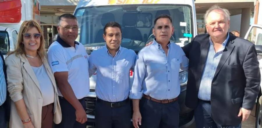 Entregaron nuevas ambulancias para localidades del departamento