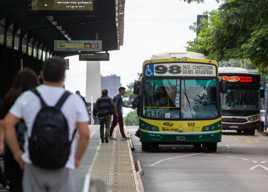 Confirmaron la adhesión de los colectiveros al próximo paro general de la CGT