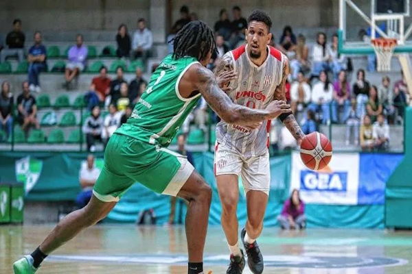 LNB: Unión sufrió una derrota ante Atenas