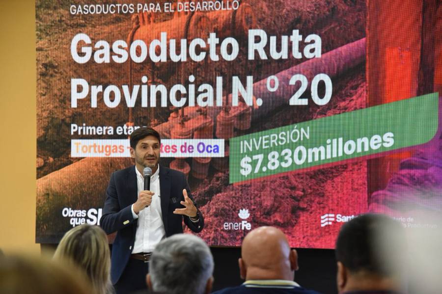 Pullaro: “Comenzamos esta red de gasoductos para desarrollar la potencia productiva de la provincia”