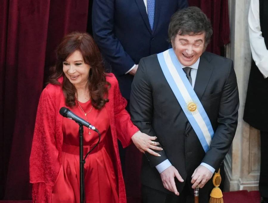 Cristina Kirchner: “¡Che Milei! ¡Se ve que tu expertise sin dólares no camina!”