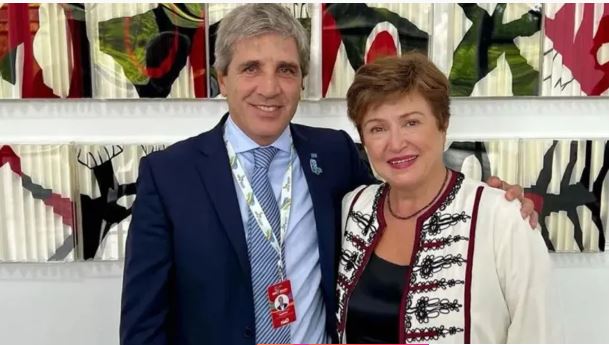 En medio de los rumores en los mercados, el FMI confirmó que Argentina