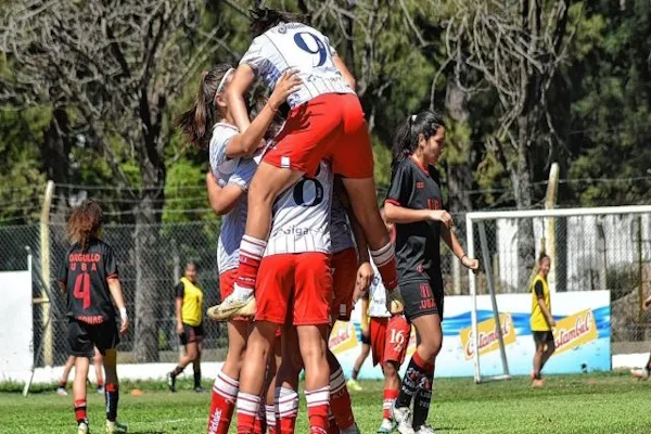 Primera B: Unión con rivales y fecha de debut