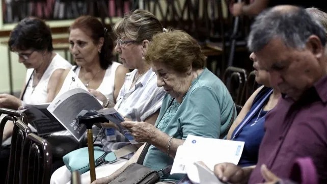 Jubilados municipales de Santa Fe accederán al beneficio de reducción en gastos de medicamentos
