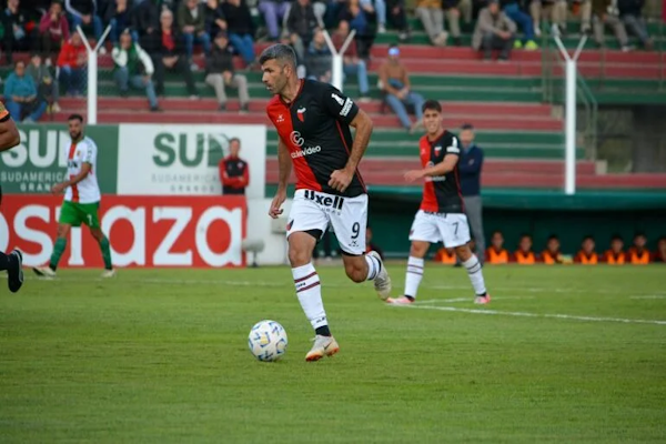 Nueva derrota: Colón no levanta, juega mal, pierde y no tiene autocrítica
