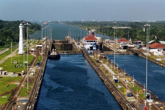 Panamá exige a Estados Unidos respetar su soberanía y rechaza 