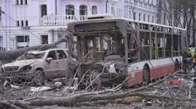 Mueren al menos 34 personas en Ucrania en un ataque ruso con misiles
