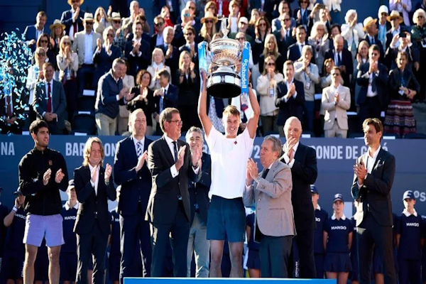 ATP de Barcelona: Rune ganó y bajó a Alcaraz