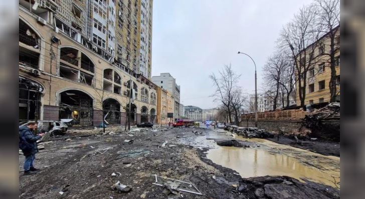 Zelenski anunció que acortará su visita a Sudáfrica tras bombardeo de Rusia a Kiev