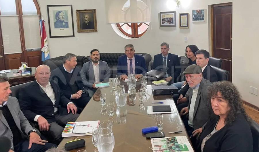 Paritarias en Santa Fe: sin propuesta, el Gobierno y los gremios pasaron a cuarto intermedio