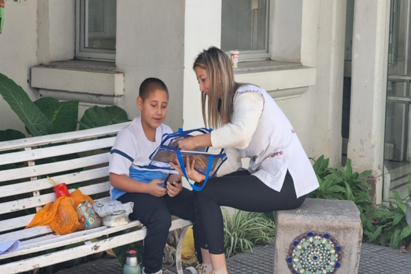 Provincia entregó 600 kits con útiles escolares para las escuelas hospitalarias