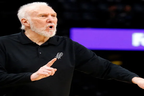 Un histórico coach de los Spurs deja su cargo y tendrá nuevo rol