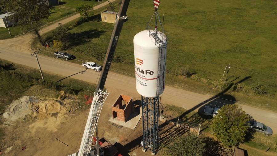 Empalme San Carlos: Provincia avanza con obras para la provisión de agua potable