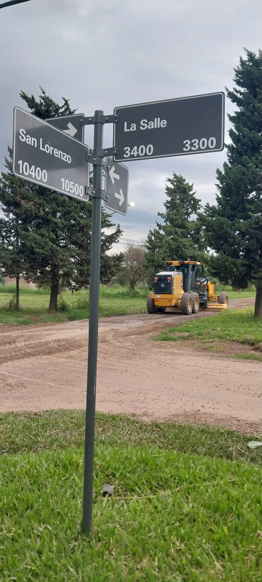 Importante inversión para mejorar hasta 50 calles por mes con ripio en la zona norte