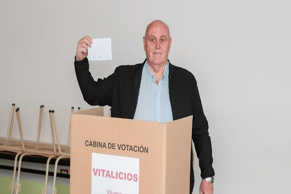 Tras 15 años, Luis Spahn sigue siendo presidente de Unión