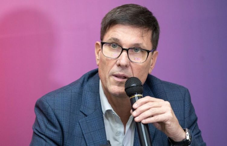 Goity criticó protesta de alumnos del Brown: