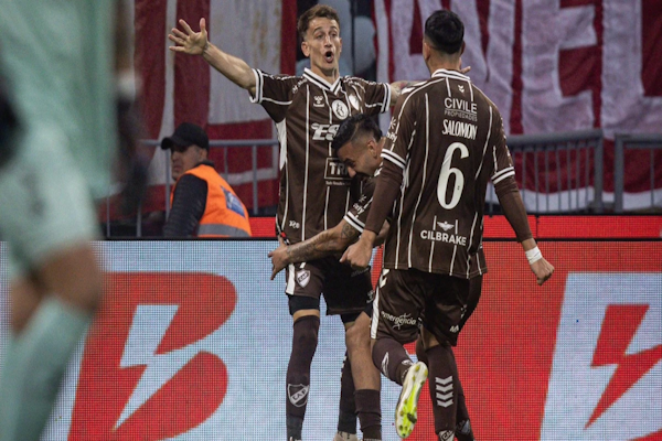 Platense se quedó con el título del torneo Apertura