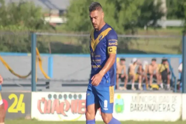 Se desplomó y murió un jugador de 35 años en pleno partido