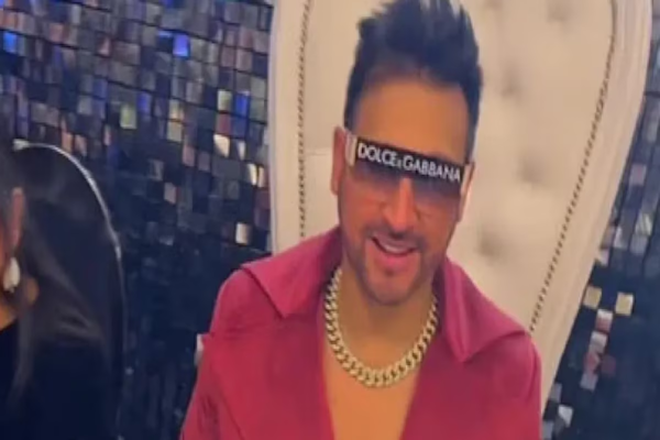 Pablo Ruiz invitó a sus fans a su cumpleaños y les cobró 100 dólares 
