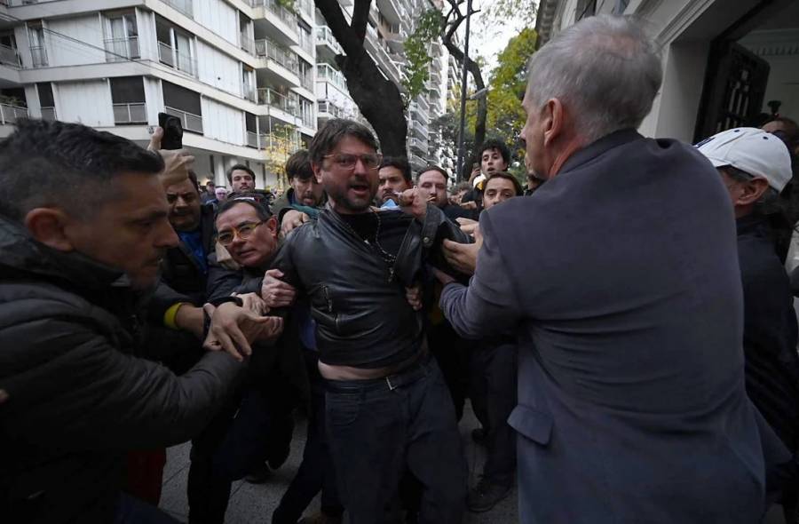 Detuvieron a Juan Grabois tras haber ocupado el Instituto Juan Domingo Perón