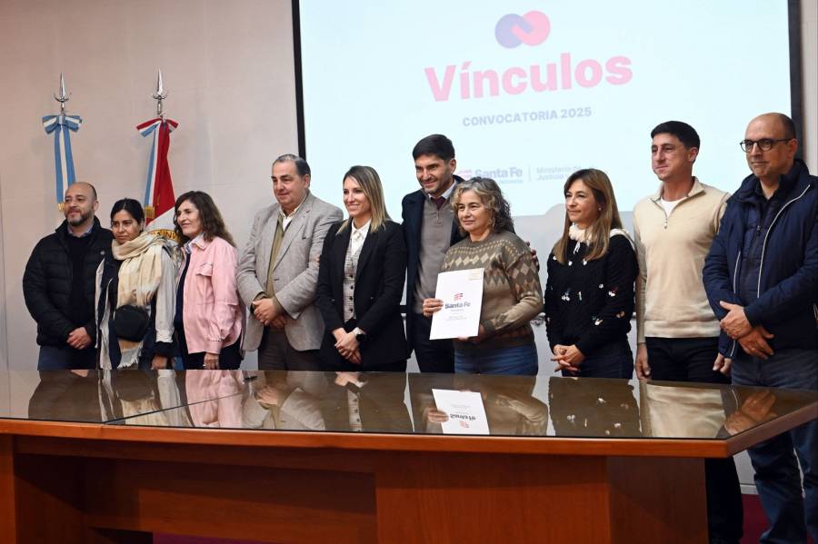 Poletti participó de la firma de convenios para aumentar la seguridad de la ciudad