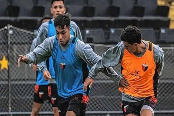 Colón regresa con un probable debut para llegar a Mataderos