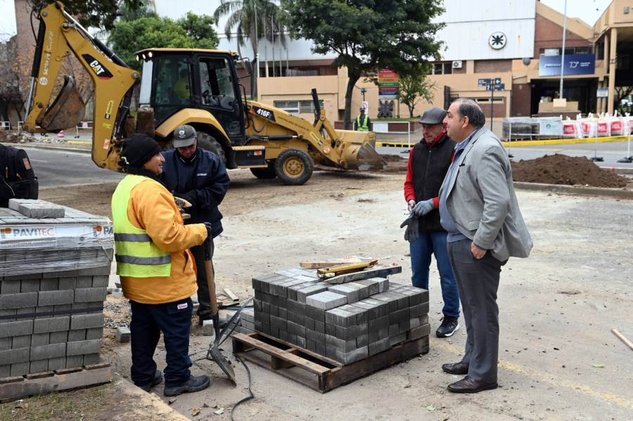 Con un 90% de avance, se ultiman los detalles del tercer manda peatón 