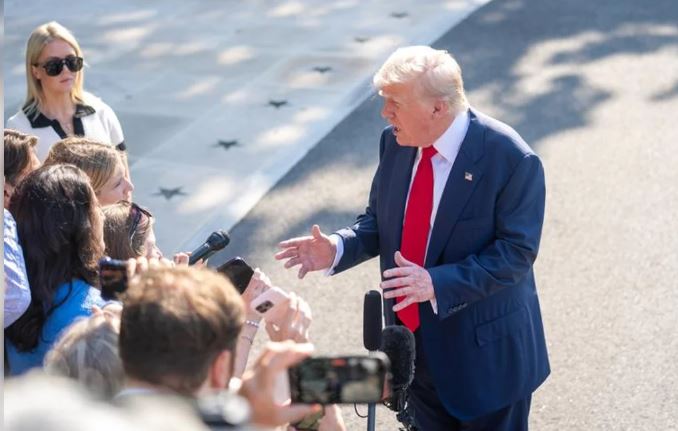 Trump desató una guerra comercial: impuso nuevos aranceles a 69 países y se hunden los mercados