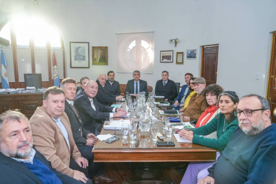 Paritaria estatales: Los gremios de ATE y Upcn esperan conocer una oferta salarial el lunes