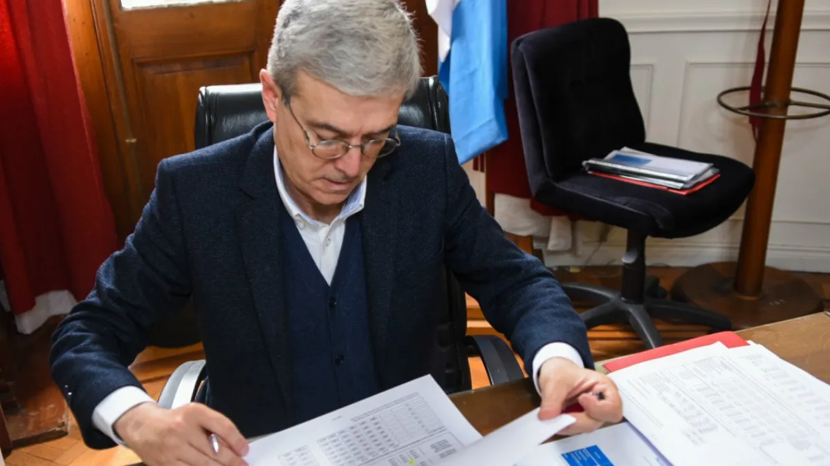Diputados Justicialistas cuestionan que la obra de  reconstrucción de la pista del Aeropuerto de Rosario se haga por  contratación directa
