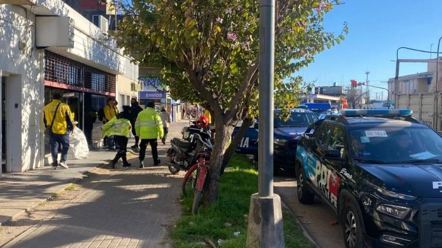 Reventaron con una piedra el despacho y robaron paquetería en sucursal del Correo 