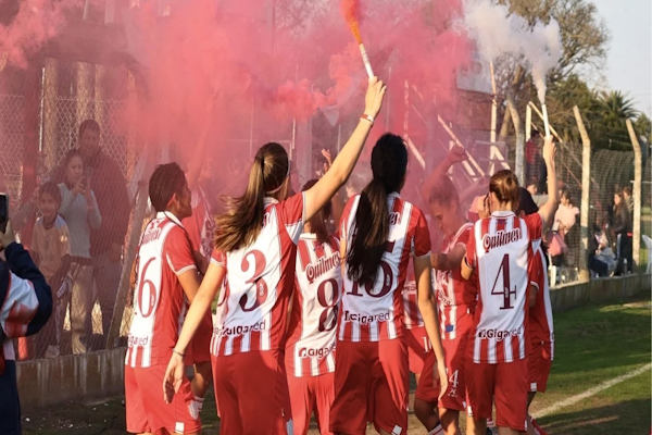 Fútbol Femenino: Unión es campeón de la copa del Apertura Narela Gómez