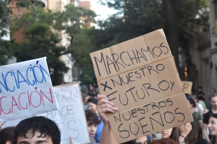 Los docentes de la UNR vuelven al paro jueves y viernes próximos