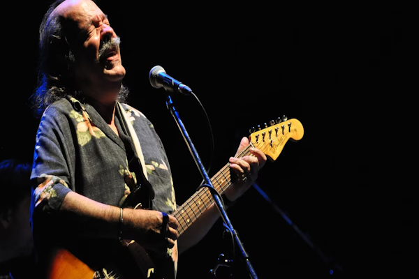 Litto Nebbia celebra los 50 años del disco Melopea