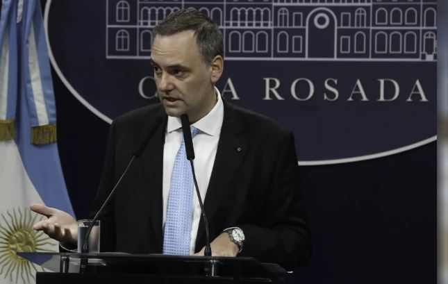Adorni desmintió que la TV Pública no vaya a transmitir el Mundial 2026