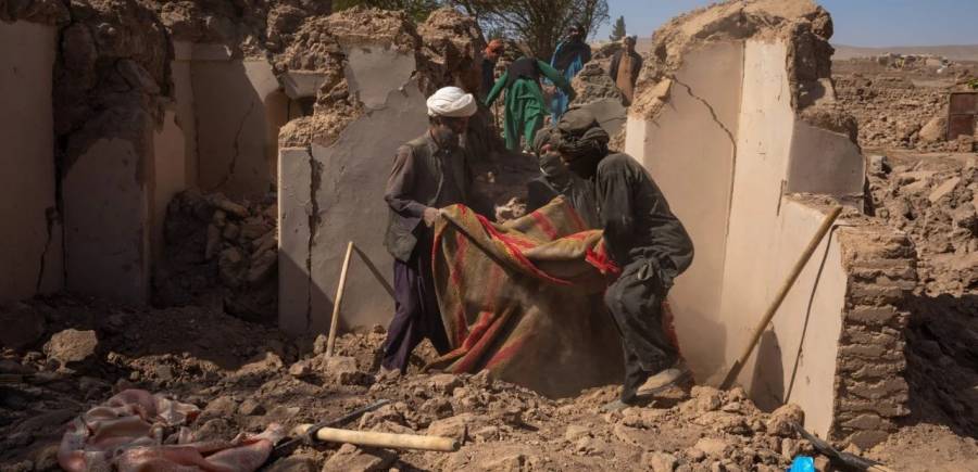 Terremoto en Afganistán: al menos 812 muertos y 2.817 heridos