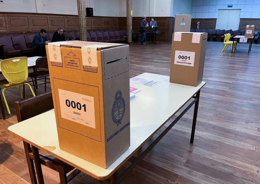 Elecciones en Provincia: LLA se mide con el peronismo en un test clave con temor a un alto ausentismo