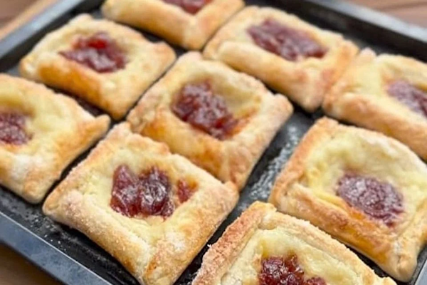 Facturas exprés con tapas de empanadas
